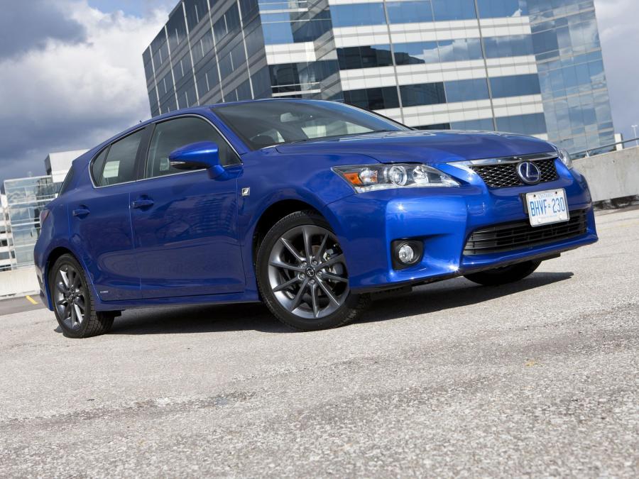  Lexus CT200h F-Sport 2011 года  (US) (фото 13 из 14)